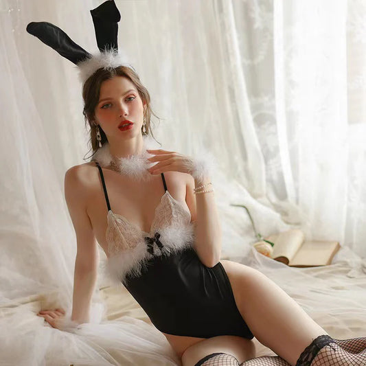 Four Piece Feather Nighty